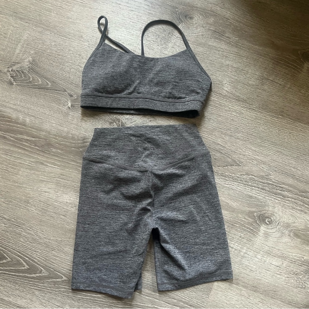 Katy Hearn Stori set